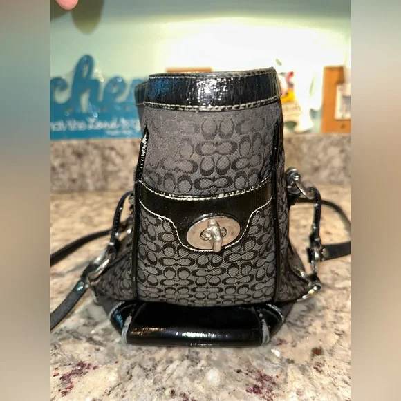 Coach Purse Shoulder Bag - Picture 8 of 16